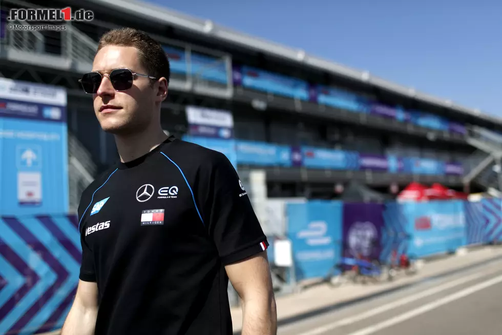 Foto zur News: Stoffel Vandoorne (28/Belgien): Nach zwei Saisons bei McLaren wechselte Vandoorne in die Formel E, wo er für Mercedes antritt. Deshalb ist er auch Mercedes-Ersatzfahrer in der Formel 1, und damit theoretisch auch für die Mercedes-Kunden McLaren und Racing Point zuständig.