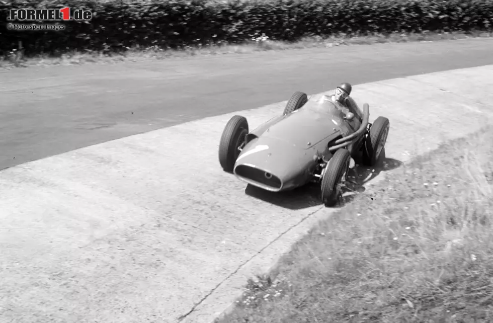 Foto zur News: Den letzten davon erzielt er beim Deutschland-Grand-Prix 1957 auf der legendären Nordschleife, mit 46 Jahren, aber ...