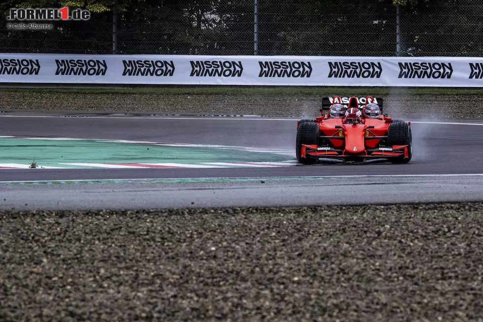 Foto zur News: Der Ferrari-Dreisitzer in Fiorano