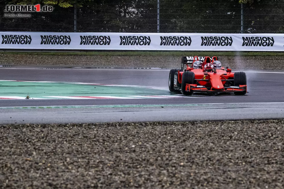 Foto zur News: Der Ferrari-Dreisitzer in Fiorano