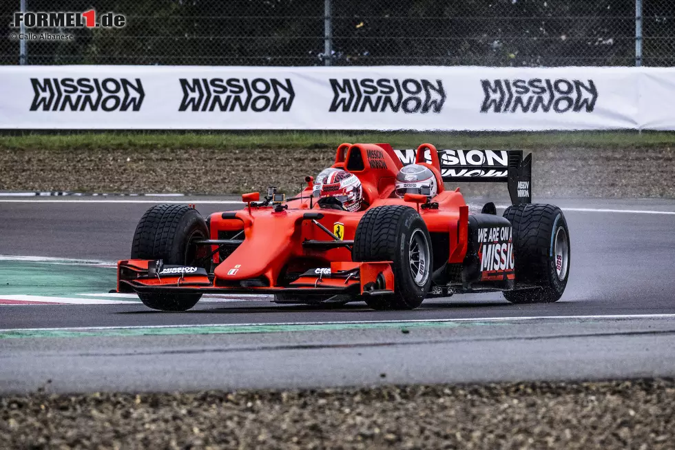 Foto zur News: Der Ferrari-Dreisitzer in Fiorano