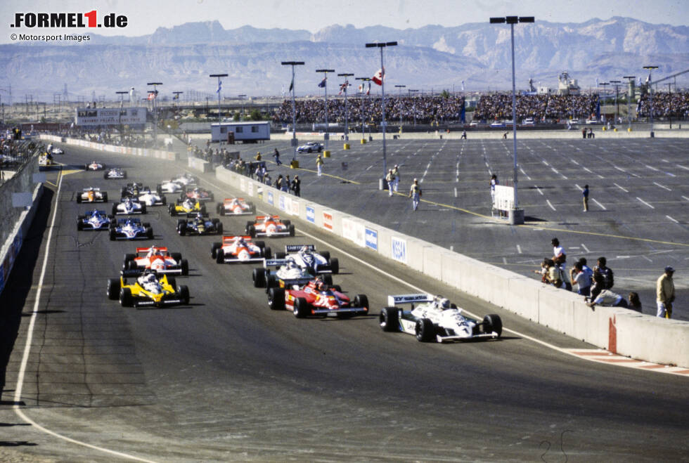 Foto zur News: ... Las Vegas dem &quot;Nudeltopf&quot; in Indianapolis immerhin voraus - und mehr: Die beiden Rennen 1981 und 1982 heißen offiziell &quot;Caesars Palace Grand Prix&quot; - benannt nach dem Hotel, auf dessen Parkplatz die nicht permanente Rennstrecke entstanden ist. Und mehr Abweichen von der Norm geht nicht!