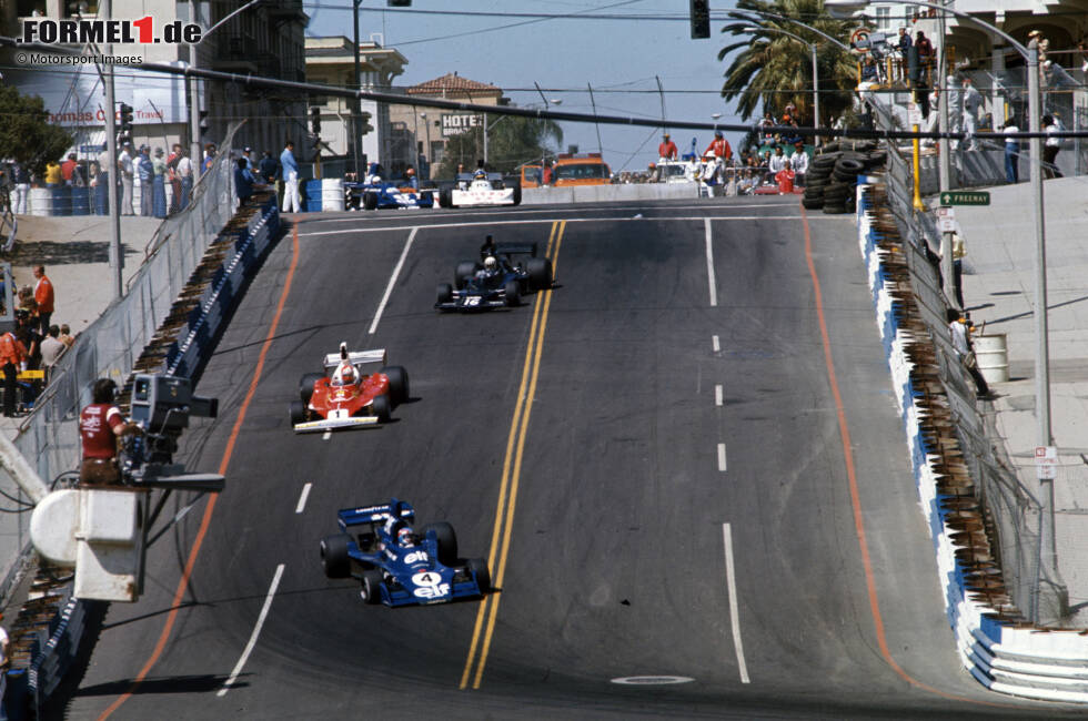 Foto zur News: Bei Long Beach ist 1976 immerhin das drin, was draufsteht: USA-Grand-Prix West, weil es bereits ein US-Rennen in Watkins Glen gibt - das als Gegenstück aber nicht auf die Bezeichnung &quot;USA-Grand-Prix Ost&quot; hört, sondern schlicht als US-Grand-Prix läuft. Überhaupt sorgen die Vereinigten Staaten in dieser Zeit ...