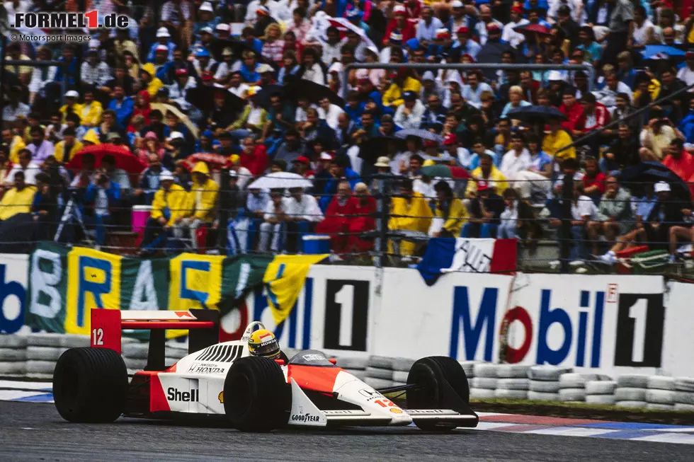 Foto zur News: Beim Deutschland-Grand-Prix in Hockenheim ist alles wie (fast) immer im Jahr 1988: McLaren belegt die Plätze eins und zwei, hier mit Senna vor Prost. Dritter, wiederum fast eine Minute zurück, wird Berger im Ferrari.