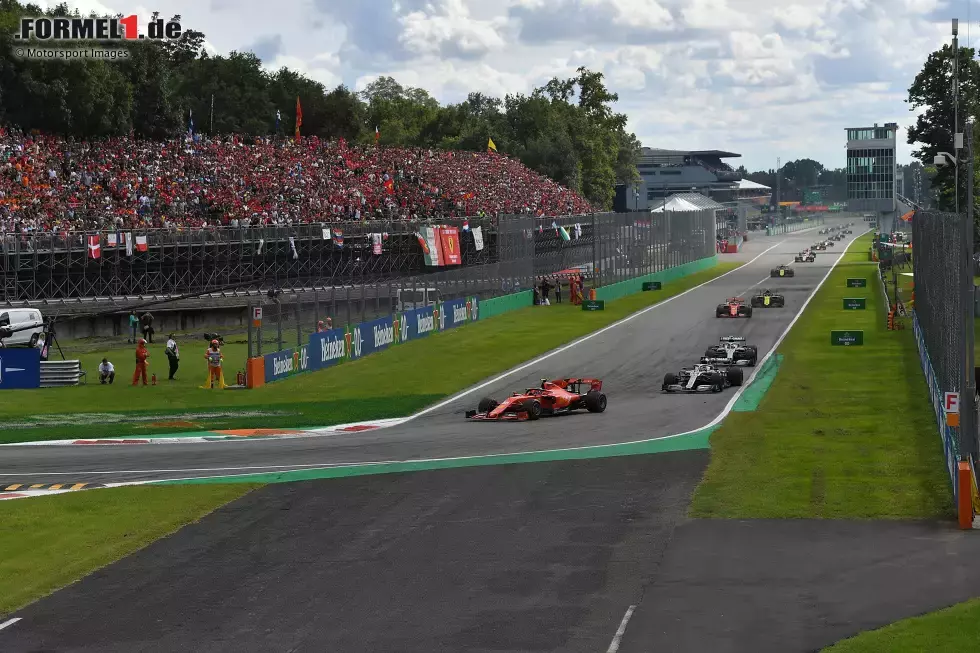 Foto zur News: Der Weg von der Pole-Position bis zur ersten Bremszone in Monza ist mit 453 Metern einer der längsten in der Formel 1. Nur in Barcelona, Silverstone, Mexiko-Stadt und Sotschi ist er länger.