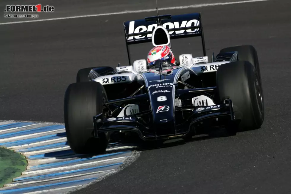 Foto zur News: 2008: In diesem Williams FW30 sitzt Kazuki Nakajima bei Testfahrten, um Erfahrung mit dem 2009er-Heckflügel zu sammeln. Genau umgekehrt macht es Honda ...