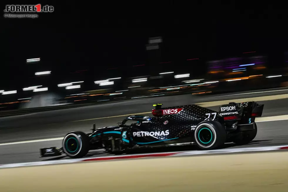 Foto zur News: 53,377 Sekunden: Valtteri Bottas (Mercedes), Sachir 2020