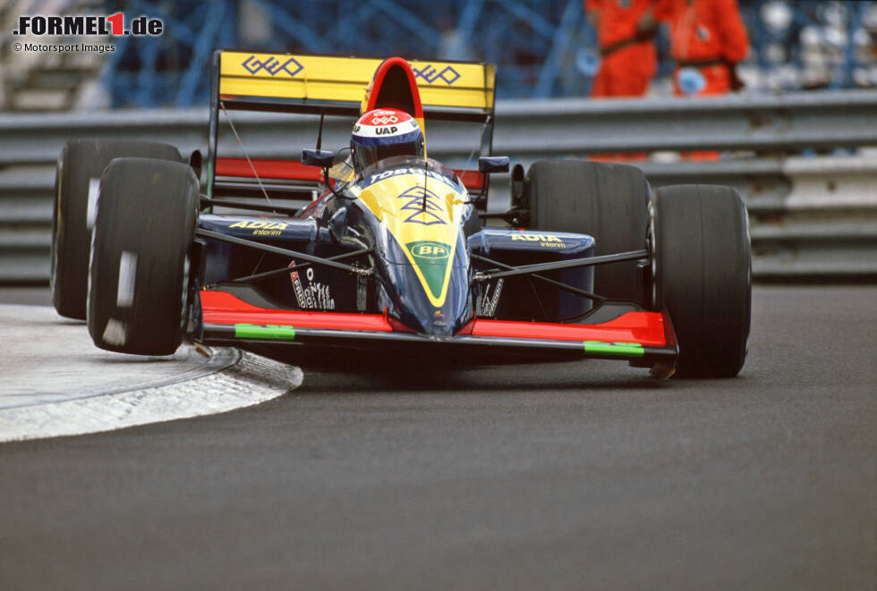 Foto zur News: #29: Eric Bernard (Larrousse): Platz vier in Silverstone war eine kleine Überraschung. Zwei weitere sechste Ränge ergaben schließlich WM-Position 13.