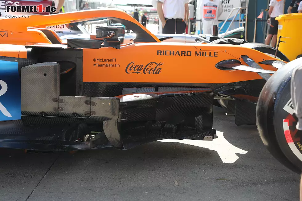 Foto zur News: McLaren MCL35: Windabweiser