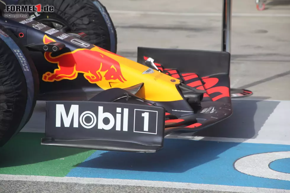 Foto zur News: Red Bull RB16: Frontflügel