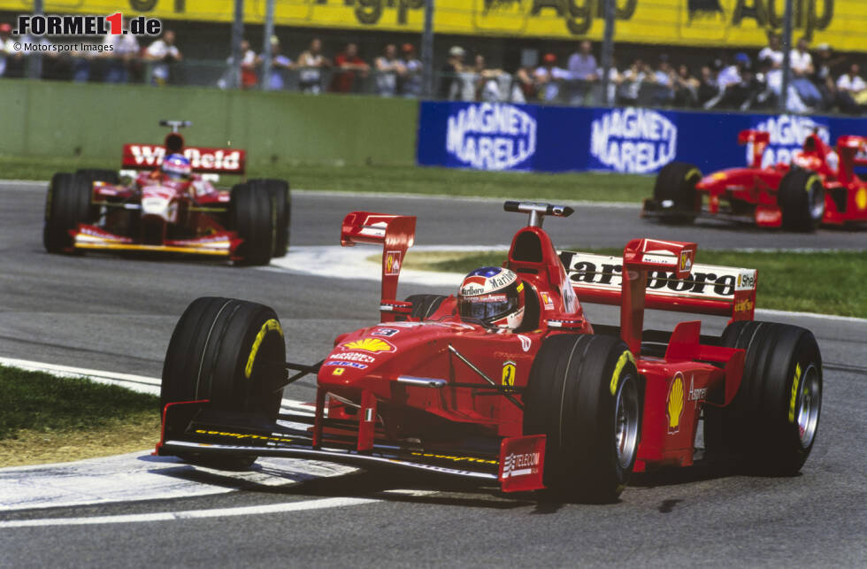 Foto zur News: Auch Ferrari erprobt die Variante an seinem F300 von Michael Schumacher und Eddie Irvine.