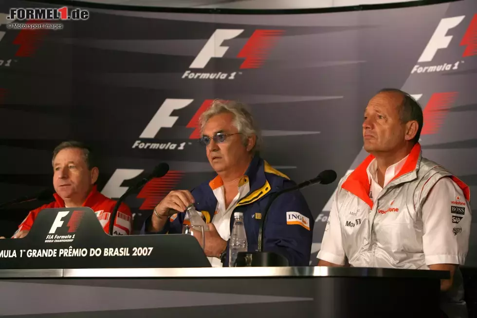 Foto zur News: ... war Jean Todt noch Teamchef bei der Scuderia, Flavio Briatore bei Renault und Ron Dennis bei McLaren.