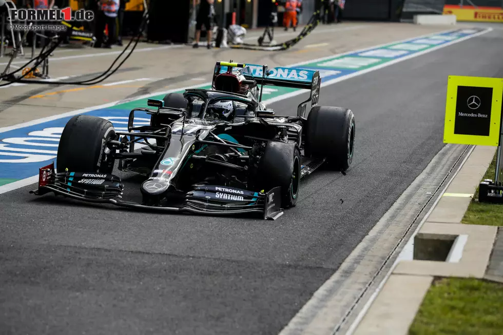 Foto zur News: Valtteri Bottas (2): Im Grunde ist es schwierig zu sagen, wie viel Leistung die Mercedes-Piloten aus ihrem Fahrzeug herauskitzeln. Im Zweifel für den Angeklagten: Bottas setzte Hamilton im Qualifying enorm unter Druck, im Rennen eher weniger. Machte das, was von ihm erwartet wird, bis sein Reifen schlappmachte.