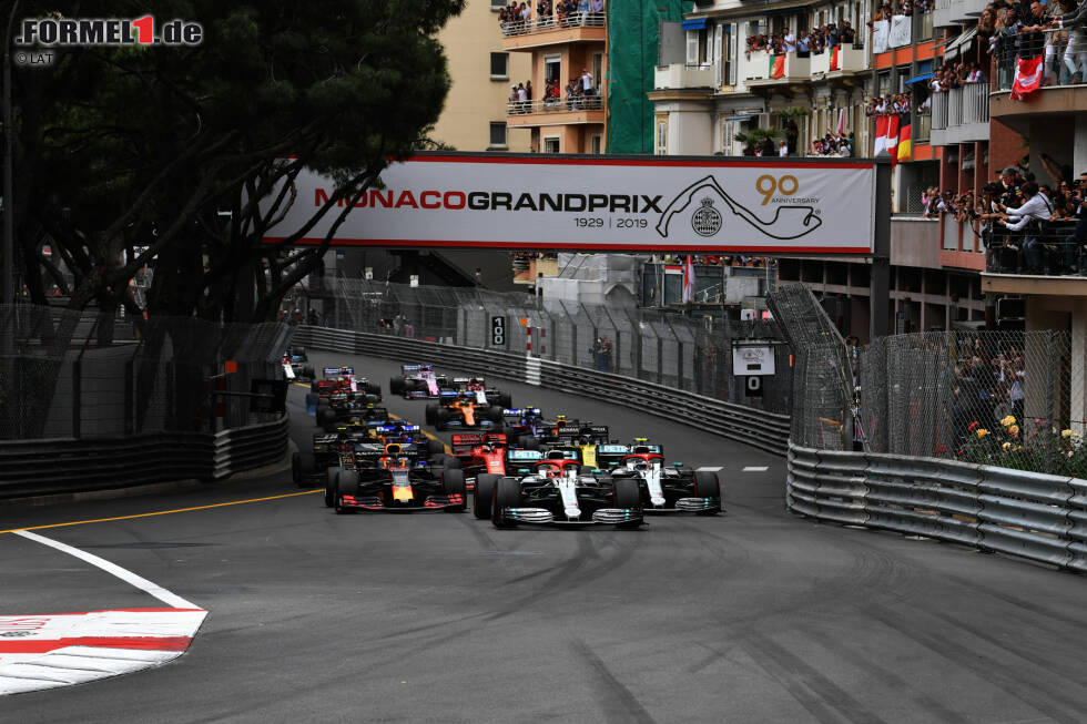 Foto zur News: #7) Sonderstatus für Monaco - Alle Formel-1-Rennen müssen mindestens eine Distanz von 305 Kilometern umfassen. Alle? Nicht ganz! In Artikel 5.3.a) ist eine Ausnahme für den Monaco-GP festgelegt. Der muss nur 260 Kilometer umfassen. Diesen Sonderstatus hat lediglich das Rennen im Fürstentum.