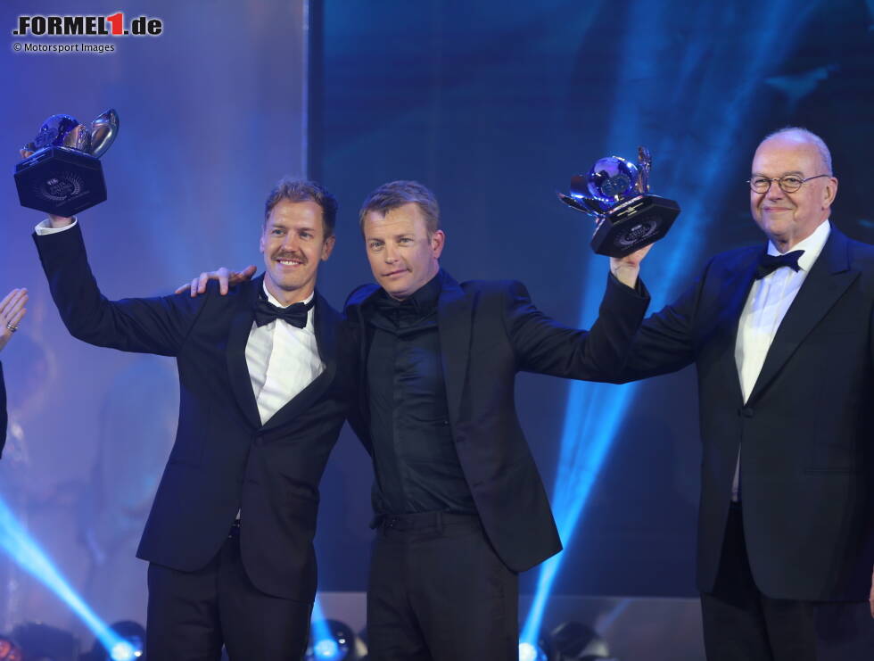 Foto zur News: #4) FIA-Gala mit den Top 3 der WM - 2018 sorgte Kimi Räikkönen für Schlagzeilen, als er bei der FIA-Gala am Jahresende sichtlich betrunken auf der Bühne war. Warum er nicht einfach zu Hause geblieben ist, wenn er keine Lust auf die Veranstaltung hatte? Weil in Artikel 6.6 festgeschrieben ist, dass die Top 3 der WM teilnehmen müssen.