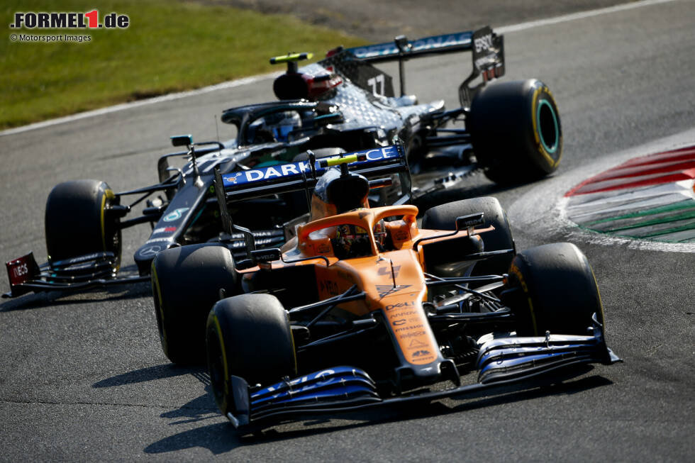 Foto zur News: Lando Norris (2): Hätte ohne das Safety-Car-Chaos aufs Podium fahren können und ist auch so am Ende noch auf P4 gelandet. Den Abzug gibt es für das Qualifying, in dem er drei Plätze hinter Sainz landete. Das sorgte letztendlich dafür, dass er nicht in der Position des Teamkollegen war, das Rennen gewinnen zu können.