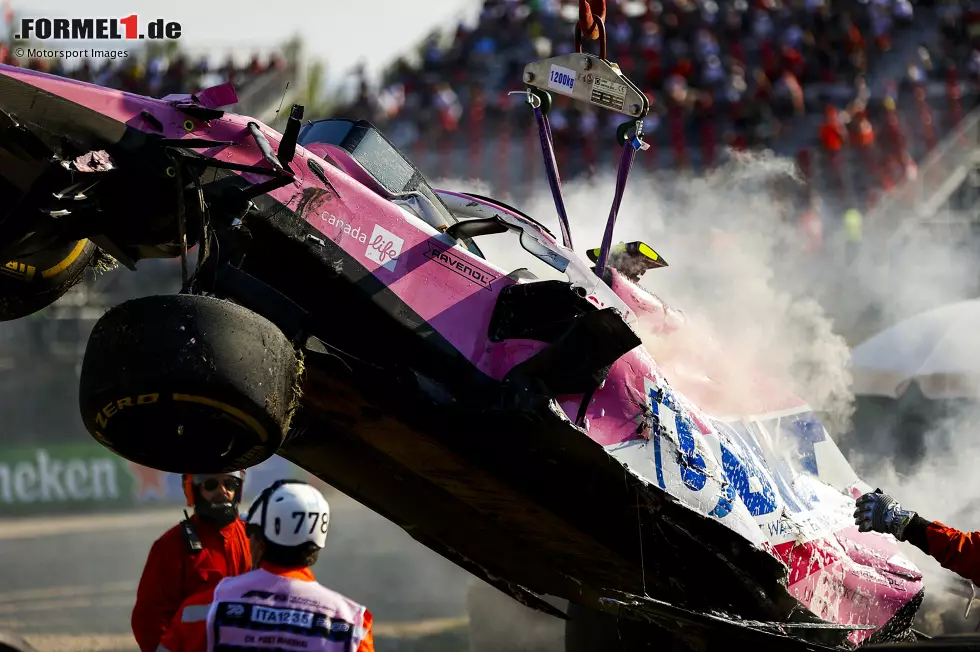 Foto zur News: Lance Stroll (3): Eigentlich ein gutes Rennen, und der Crash am Ende war sehr wahrscheinlich auch nicht seine eigene Schuld. Abzüge gibt es allerdings, weil er im Qualifying hinter Perez landete, obwohl er das neue Updatepaket am Auto hatte, das mehrere Zehntel bringen soll, und sein Teamkollege nicht. Das darf nicht passieren.