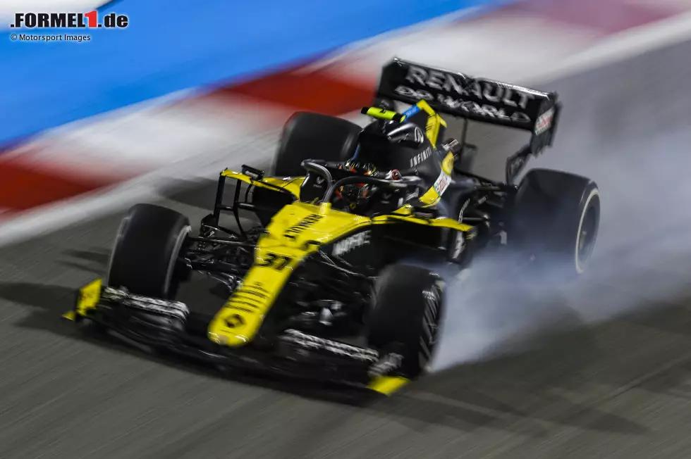 Foto zur News: Esteban Ocon (3): Im Qualifying (fast) auf Augenhöhe mit Ricciardo, das ist positiv. Im Rennen konnte der Franzose dann aber keine Akzente mehr setzen. Auf einer anderen Strategie etwas langsamer als der Teamkollege, am Ende P9. Eine durchschnittliche Leistung, mehr aber auch nicht.