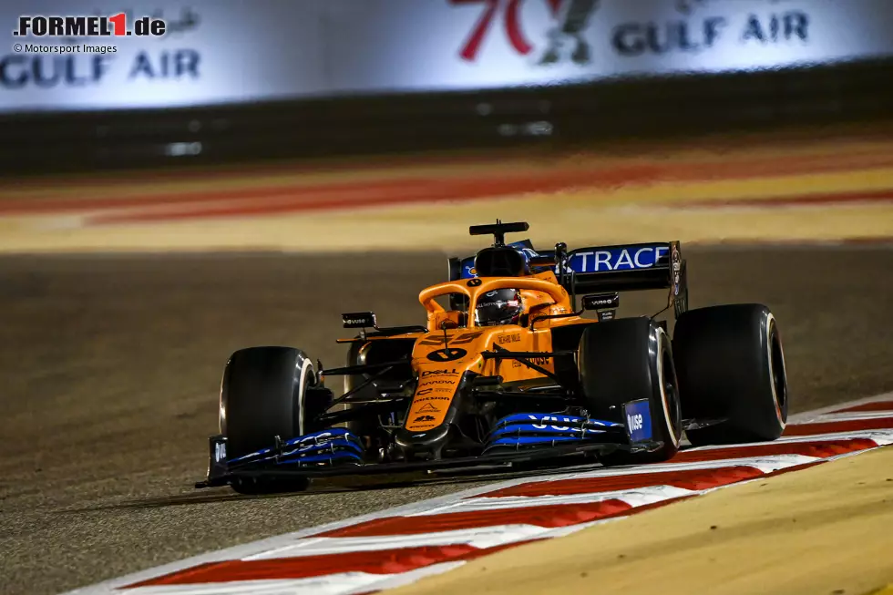 Foto zur News: Carlos Sainz (1): Pech im Qualifying, wo er wegen eines Defekts nur 15. wurde. Umso stärker hat er sich am Sonntag zurückgemeldet. Eine fehlerfreie Leistung, tolle Überholmanöver und eine starke Aufholjagd. Das finden wir sogar noch etwas beeindruckender als beim Teamkollegen und würdigen das mit der Bestnote.