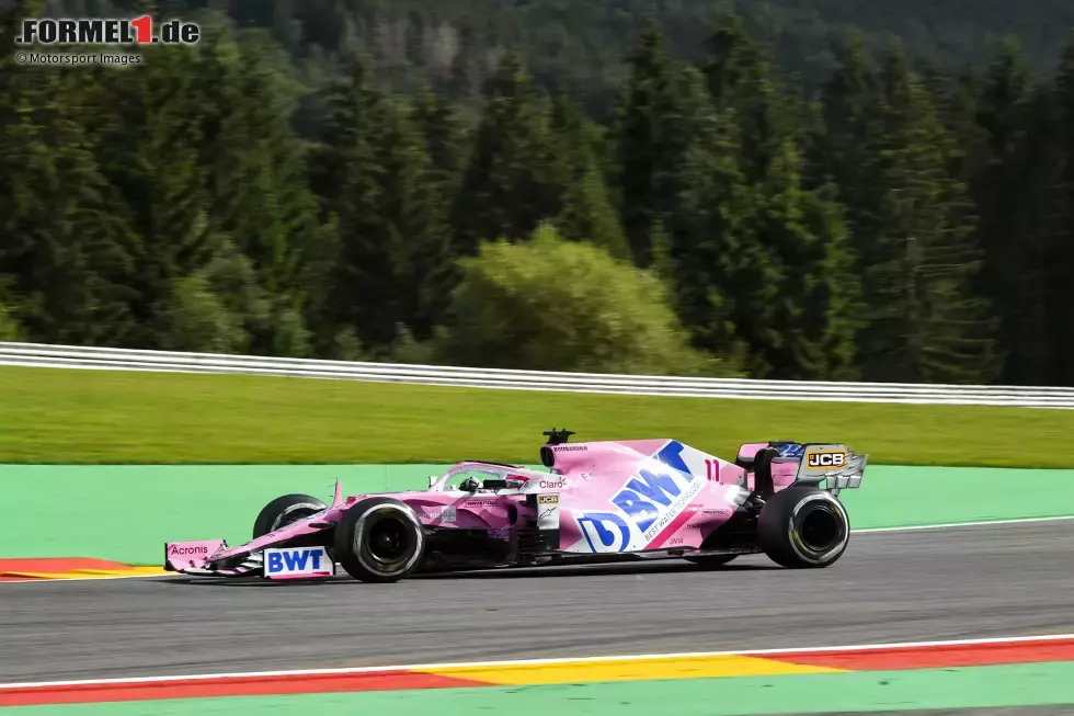 Foto zur News: Sergio Perez (3): Platz zehn ist für den Mexikaner natürlich eine Enttäuschung, doch sein Team hat seine Strategie komplett in den Sand gesetzt. Warum man Perez in der Safety-Car-Phase auf seinen Soft-Reifen ließ, weiß wohl nur Racing Point selbst. Das dürfte Punkte gekostet haben.