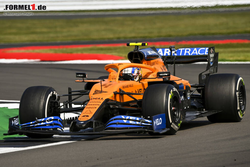 Foto zur News: Lando Norris (2): P9 im Rennen unspektakulär, doch mehr war im McLaren an diesem Wochenende wohl nicht drin. Das Team hatte deutlich größere Probleme als vor einer Woche, und Norris war selbst überrascht, dass er überhaupt punktete. Sainz im Qualifying und im Rennen im Griff gehabt, das ist uns die 2 wert.