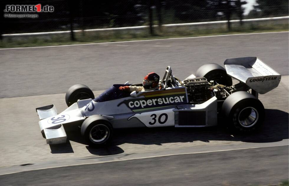 Foto zur News: Emerson Fittipaldi zu Copersucar (1976): Der Brasilianer zählt in den Siebzigern zu den absoluten Topstars der Formel 1. Zwischen 1972 und 1975 wird in vier Jahren für Lotus respektive McLaren zweimal Weltmeister und zweimal Vizechampion. 1976 verlässt er McLaren völlig überraschend in Richtung Copersucar. Wie kommt&#039;s?