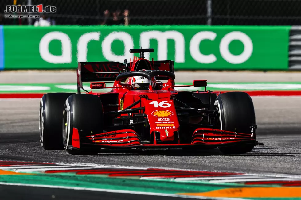 Foto zur News: Charles Leclerc (1): Er hat wieder mal das rausgeholt, was mit dem Ferrari möglich war. Und er hat Ricciardo im McLaren knapp 24 Sekunden abgenommen. Also erneut ein bärenstarker Auftritt von Leclerc, den wir mit der Bestnote versehen, für Qualifying und Rennen!