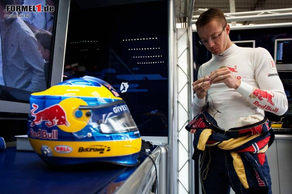 Foto zur News: Sebastien Bourdais (Toro Rosso): Und noch einmal Red Bull respektive Toro Rosso. Bourdais muss das Team 2009 nach anderthalb gemeinsamen Jahren verlassen und Platz für Jaime Alguersuari machen. Ein teurer Spaß, denn das Team zahlt dem Franzosen angeblich eine Entschädigung von mehr als 2 Millionen US-Dollar.