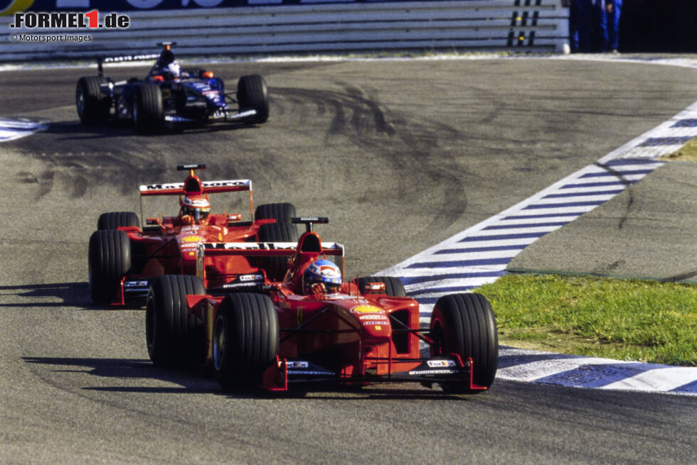 Foto zur News: Er vertritt 1999 den nach dem Beinbruch in Silverstone verletzten Michael Schumacher bei Ferrari: Mika Salo. Beim Deutschland-Grand-Prix in Hockenheim schlägt seine große Stunde, denn Salo fährt bei seinem erst zweiten Ferrari-Rennen auf P1 und ...