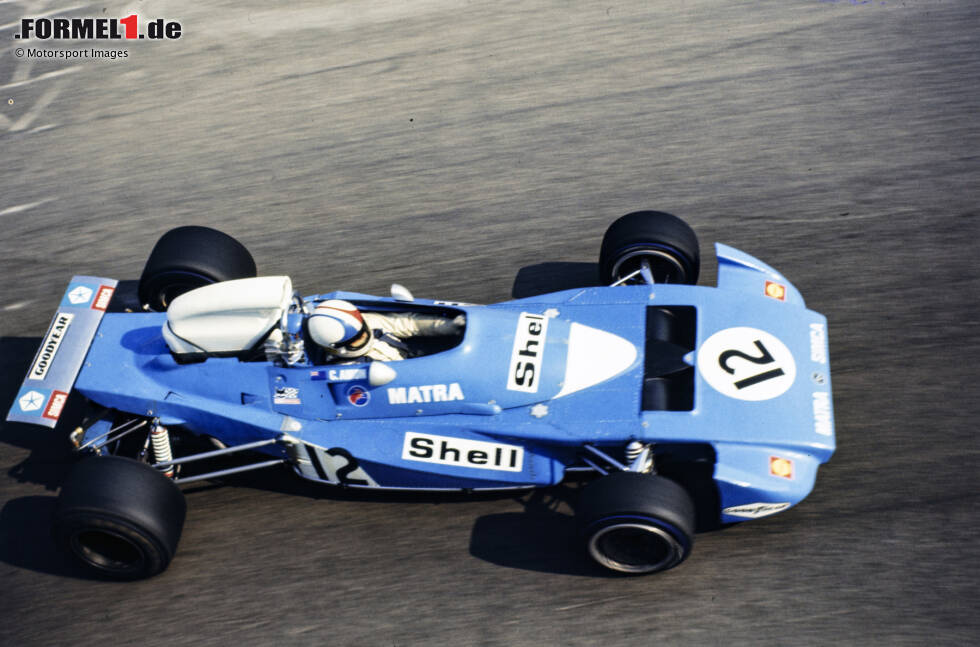 Foto zur News: Im äußerst engen Italien-Grand-Prix 1971 in Monza führt Chris Amon im Matra das Rennen an. Doch zehn Runden vor Schluss fliegt das Visier seines Helms ab und ...