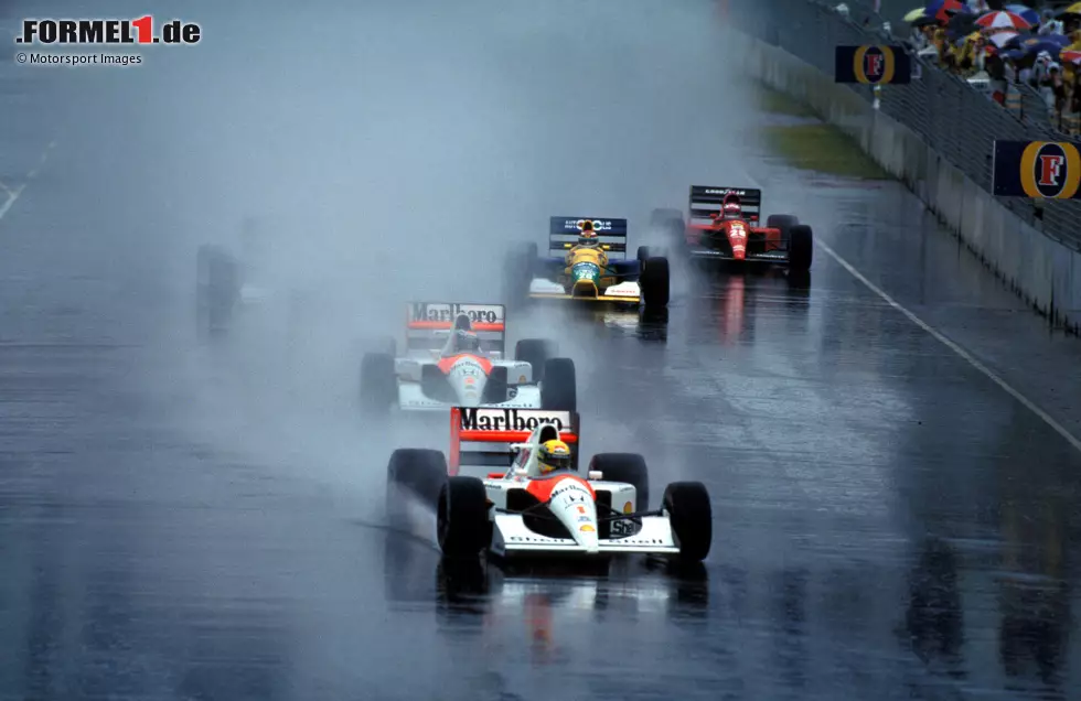 Foto zur News: GP Australien 1991: Starker Regen verhindert zunächst den Start, nach einer Wetterbesserung fährt die Formel 1 los. Sie kommt aber nicht weit: Ab Runde 13 verschlechtern sich die Bedingungen rapide und ...