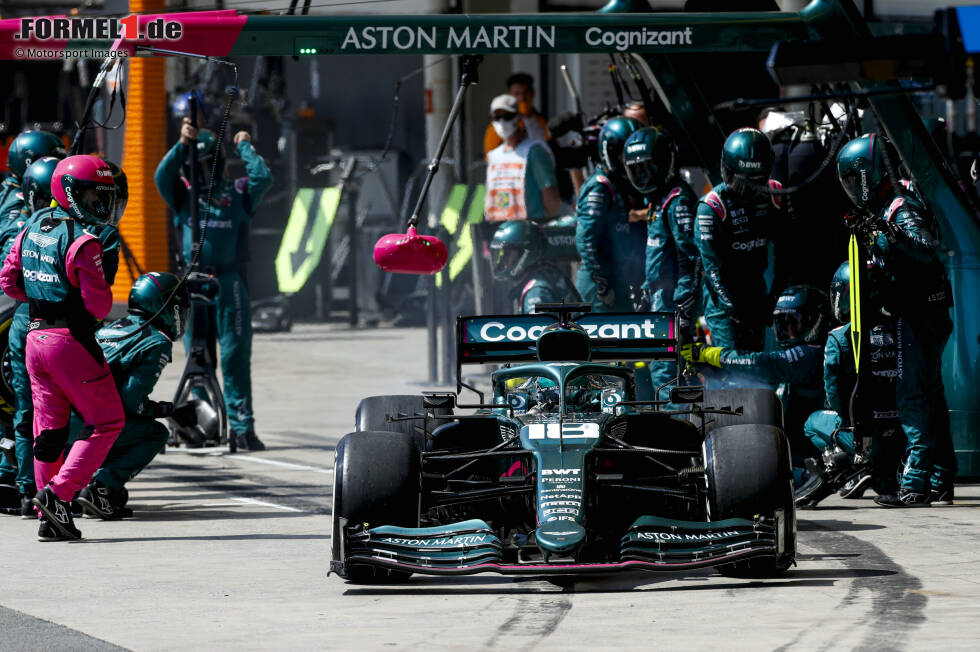 Foto zur News: Lance Stroll (4): Im Qualifying war schon nach Q1 Endstation, zum bereits fünften Mal in diesem Jahr. Im Sprint und im Rennen lief es besser, bis zum Crash mit Tsunoda, an dem Stroll aber unschuldig war. Danach war das Auto beschädigt, der Ausfall die Folge. Fazit: Wochenende praktisch schon am Freitag gelaufen.