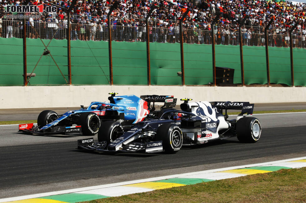 Foto zur News: Pierre Gasly (3): Mega-starkes Qualifying, mal wieder. Konnte P5 im Sprint aber nicht halten und fiel zurück. Kämpfte sich im Rennen beherzt wieder vor auf P7. Unser Fazit: Grenzfall! Daher eine gute Drei, weil er zum Beispiel besser war als Vettel. Aber der Formabfall im Sprintrennen gibt eben gerade keine Zwei mehr her.