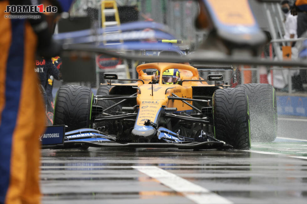 Foto zur News: Lando Norris (2): Wieder ein solides Auftreten von ihm für McLaren im Qualifying, wenn auch nicht ganz optimal. Dafür leichten Abzug. Im Rennen unschuldig abgeräumt von Bottas, danach war Feierabend.