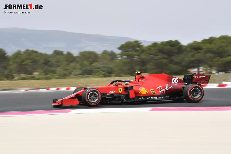 Foto zur News: Carlos Sainz (3): Mittelmäßig unterwegs in Le Castellet, aber in Qualifying und Rennen immerhin besser als Ferrari-Hoffnungsträger Charles Leclerc. Das will was heißen! Tiefpunkt: Sein Ausrutscher bei der Fahrt in die Startaufstellung. Das darf nicht passieren!