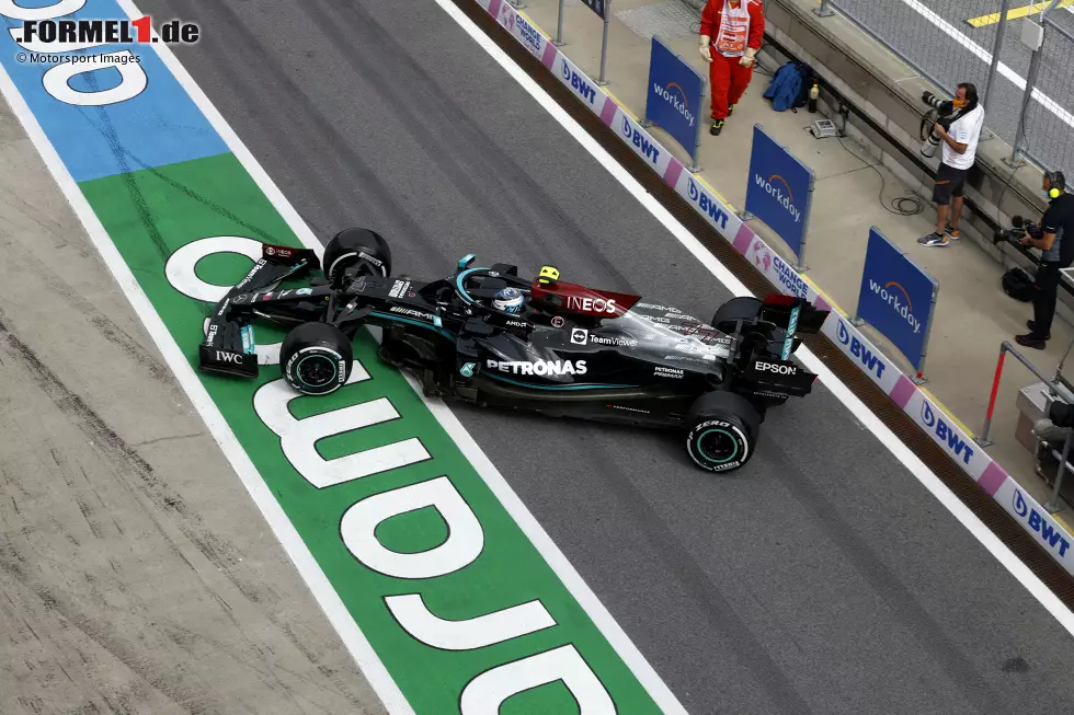 Foto zur News: Valtteri Bottas (3): Der Speed war in Spielberg nicht schlecht. Der Finne schlug im Qualifying sogar Teamkollege Hamilton, hatte sich seine Ausgangsposition aber schon zuvor durch den unnötigen Dreher in der Boxengasse versaut. Dafür gibt es Abzug. Im Rennen dann solide auf das Podium gefahren.