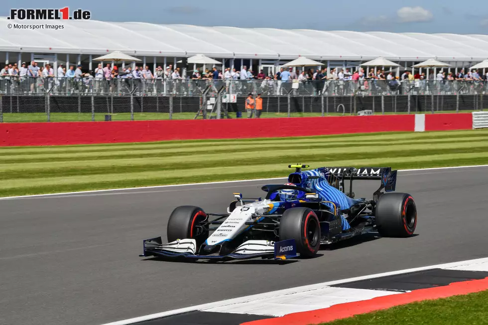 Foto zur News: Nicholas Latifi (4): Halbe Sekunde Rückstand im Qualifying auf Russell, das Aus schon in Q1 - und der Teamkollege fährt das Schwesterauto in die Top 10! Insgesamt wieder deutlich langsamer, ohne groß Akzente zu setzen.