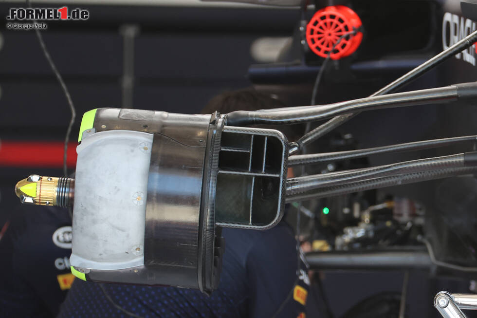 Foto zur News: Red Bull RB16B: Vorderradbremse