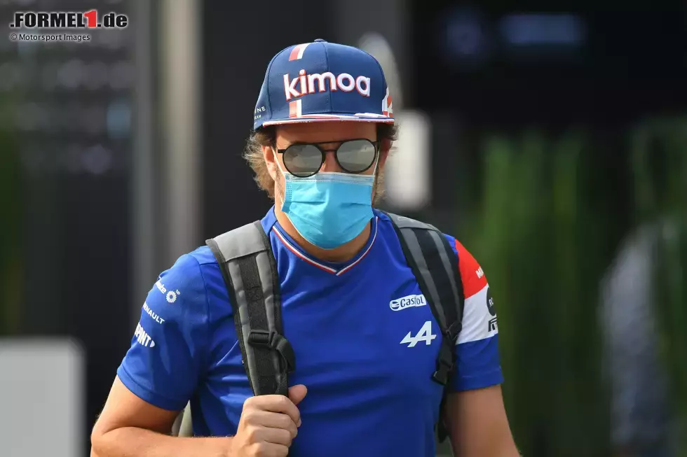 Foto zur News: Fernando Alonso: &quot;Ich unterstütze keinen von beiden, denke aber, Max hätte es verdient. Meiner Meinung nach, und da denkt jeder anders, hat er den Red Bull auf einem anderen Level bewegt. Das wird sehr interessant.&quot;