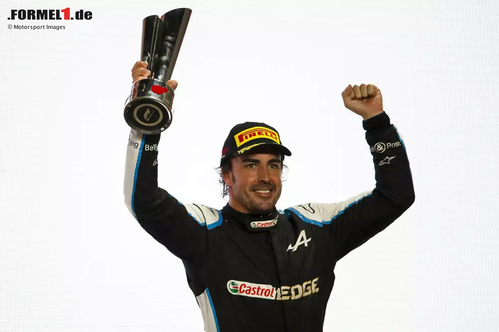 Foto zur News: Fernando Alonso (1): Peilte beim Start von P3 aus die Führung an, war danach aber &quot;nur&quot; Zweiter. Das ist aber auch wirklich das einzige, was ihm an diesem Wochenende nicht gelungen ist! Eine fehlerfreie Leistung des Altmeisters, der erstmals seit mehr als sieben Jahren wieder auf dem Podium stand. Fazit: Er kann es noch!