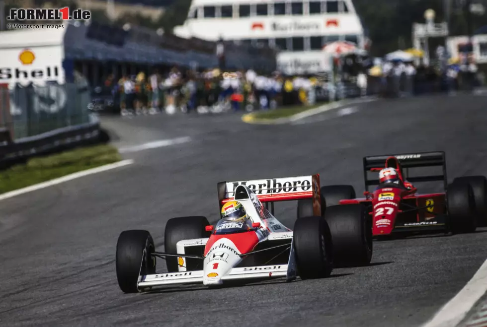 Foto zur News: Estoril 1989: Ayrton Senna kollidierte in Portugal mit einem Piloten, der eigentlich schon aus dem Rennen war. Denn: Nigel Mansell wurde für das Rückwärtsfahren in der Boxengasse disqualifiziert. Das kümmerte ihn jedoch nicht. Er fuhr weiter und schoss den in Führung liegenden Brasilianer ab.