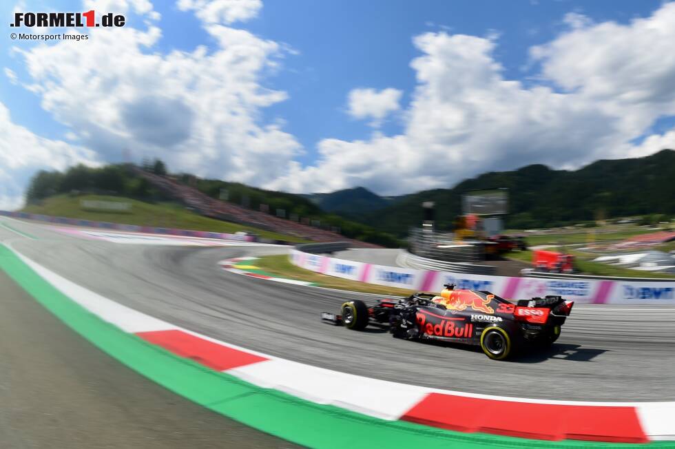 Foto zur News: Auf dem Red-Bull-Ring schnappt sich Verstappen außerdem mal wieder einen Altersrekord: Seit dem Österreich-Grand-Prix ist der Red-Bull-Fahrer der jüngste Fahrer mit einem Grand-Slam (Pole, Sieg, schnellste Runde, jede Runde eines Rennens angeführt) auf seinem Konto. Verstappen ist da 23 Jahre und 277 Tage alt.