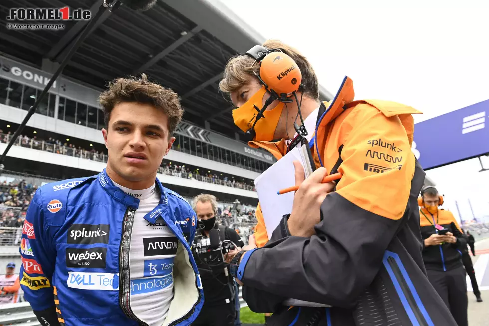 Foto zur News: Lando Norris (1): Die offizielle Wahl zum Fahrer des Tages hat der tragische Held gestern bereits gewonnen. Und auch bei uns gibt&#039;s als &quot;Trostpreis&quot; die Bestnote. Auf der Strecke hat er sich nämlich absolut keine Fehler geleistet. Hätte am Ende eine klare Ansage des Teams gebraucht, die Reifen zu wechseln. Aber die kam nicht ...