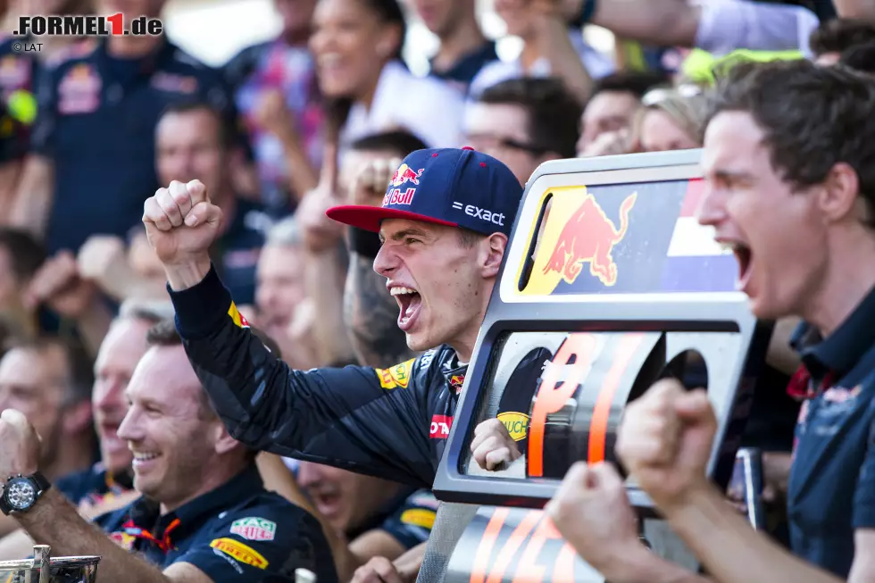 Foto zur News: Max Verstappen hatte seine letzte Chance, jüngster Weltmeister aller Zeiten zu werden, übrigens im vergangenen Jahr. Der Niederländer feierte im September 2020 seinen 23. Geburtstag. Immerhin ist sein Rekord als jüngster Grand-Prix-Sieger aller Zeiten (18 Jahre, 7 Monate, 15 Tage) in diesem Jahr sicher.