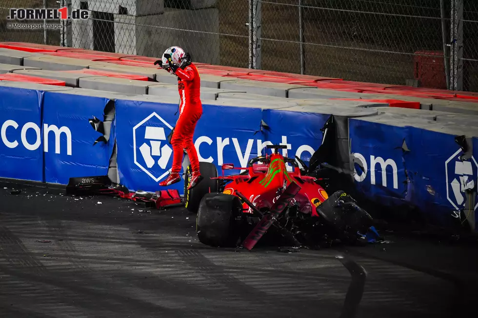 Foto zur News: Charles Leclerc (2): Am Freitag noch gecrasht, was P4 im Qualifying umso beeindruckender macht. Im Rennen konnte er diese Position nicht halten, was aber in erster Linie daran lag, dass auch er zu den Piloten zählte, die durch die rote Flagge einen Nachteil hatten. Dazu etwas Pech beim Unfall mit Perez.