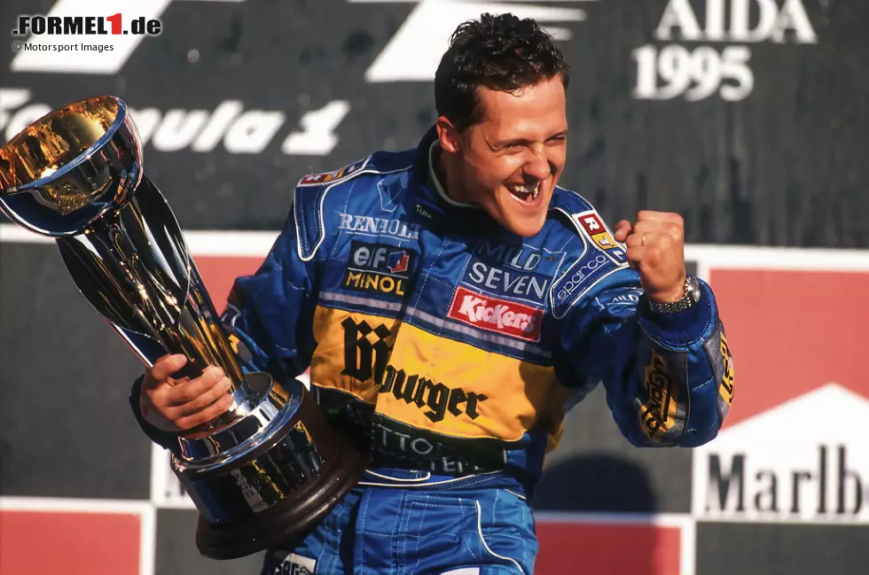 Foto zur News: Michael Schumacher (5 Jahre zwischen 1995 und 2000): Auch &quot;Schumi&quot; braucht eine lange Anlaufzeit, bevor es mit dem dritten Titel klappt! 1994 und 1995 gewinnt er mit Benetton seine ersten beiden Weltmeisterschaften und wechselt anschließend zu Ferrari. Dort muss er ab 1996 allerdings zunächst Aufbauarbeit leisten.