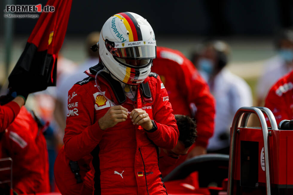 Foto zur News: ... dem Heppenheimer gar nicht schmeckt. &quot;Genau das haben wir heute Morgen besprochen. Ihr wisst, dass ihr das verbockt habt!&quot;, wütet er am Funk. Am Ende gibt es mit P12 keine Punkte für Vettel, während Leclerc mit 43 Sekunden Vorsprung auf P4 landet. &quot;Die Strategie war für den Eimer&quot;, bilanziert Vettel nach dem Rennen.