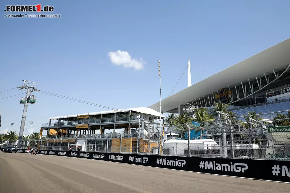 Foto zur News: Viele exklusive Bereiche wie das McLaren-Racehouse wurden eigens aufgebaut.