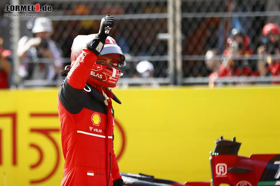 Foto zur News: Charles Leclerc (1): Einen kleinen Abzug gibt es für den Dreher in Q3, der am Ende aber folgenlos blieb, weil er den Ferrari trotzdem überlegen auf Pole stellte. Das Rennen hätte er ohne den Defekt vermutlich gewonnen. Den Sieg gab es am Ende nicht, dafür aber die Bestnote bei uns. Ein kleiner Trost.