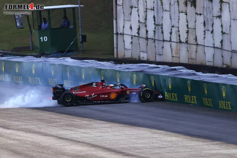 Foto zur News: Charles Leclerc (3): Auch hier gehen Meinungen etwas auseinander, allerdings nicht ganz so extrem wie bei Verstappen. Die 2 lag auf dem Tisch, aber einige sehen bei ihm zumindest eine Teilschuld für den Norris-Crash. Zudem wird leicht kritisiert, er hätte sich im Qualifying in Q3 vehementer für Slicks einsetzen sollen.